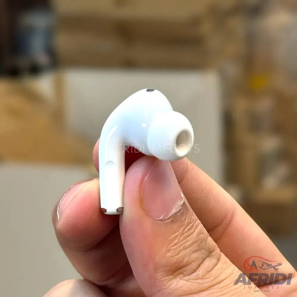 Earbuds with Live Location Tracking