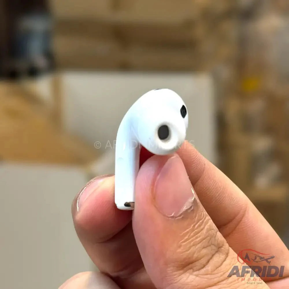 Earbuds with Live Location Tracking